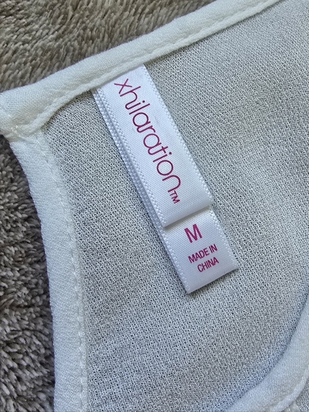 NWOT Xhilaration white sleeveless Embroidered Floral Tank Top Womens Size Medium - Picture 4 of 12